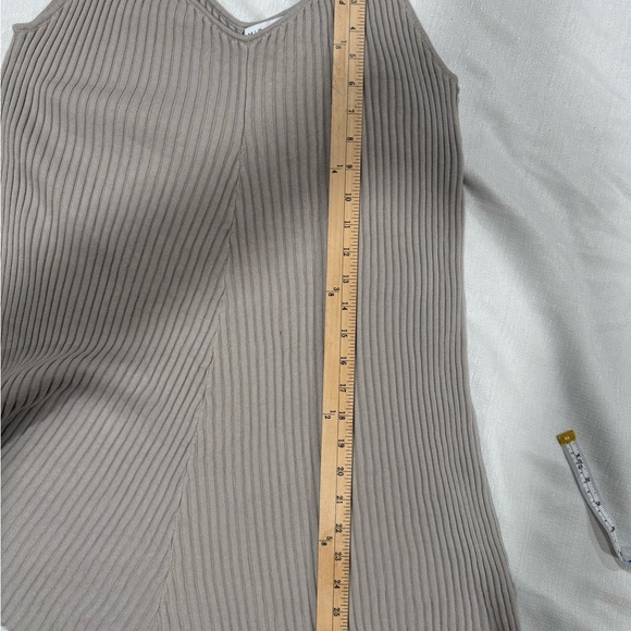 Chic Beige Sleeveless Jumpsuit - Picture 7 of 7